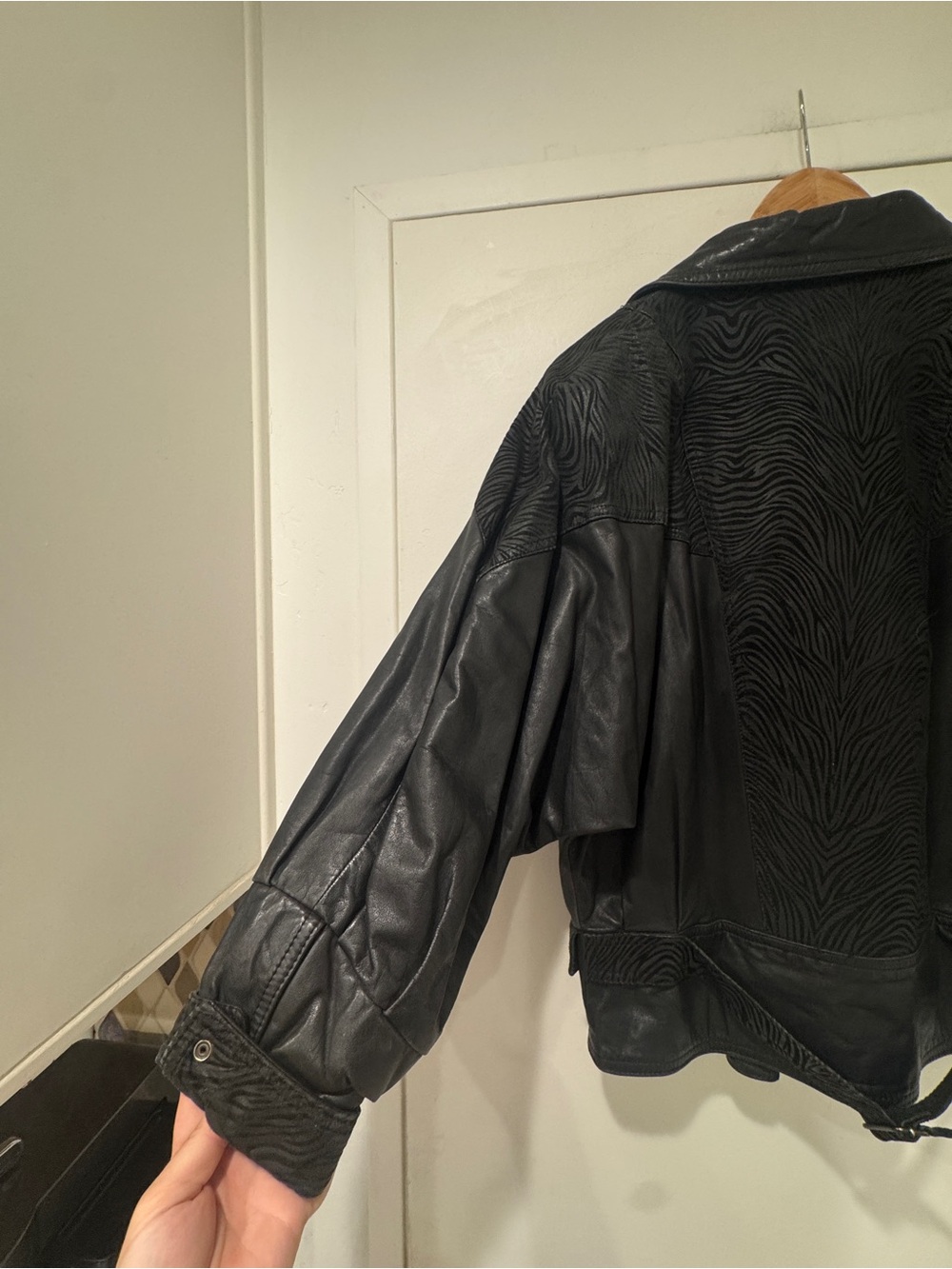 Vintage Black Med Winlit 100% Genuine Leather Jacket - Picture 14 of 17